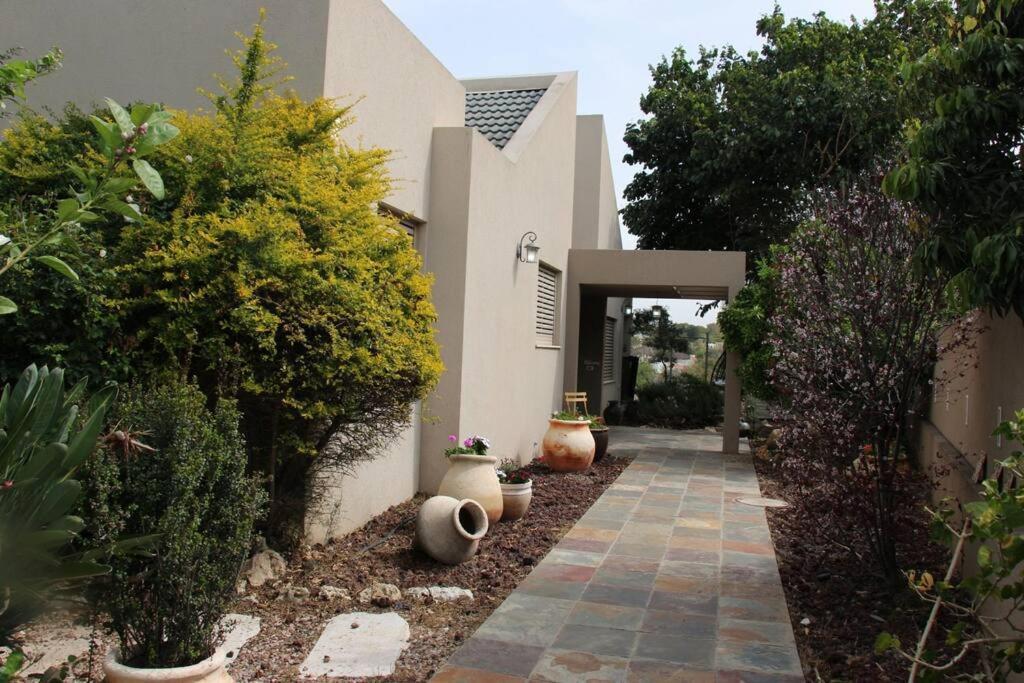 קשת בענן Villa Modi'in Eksteriør billede